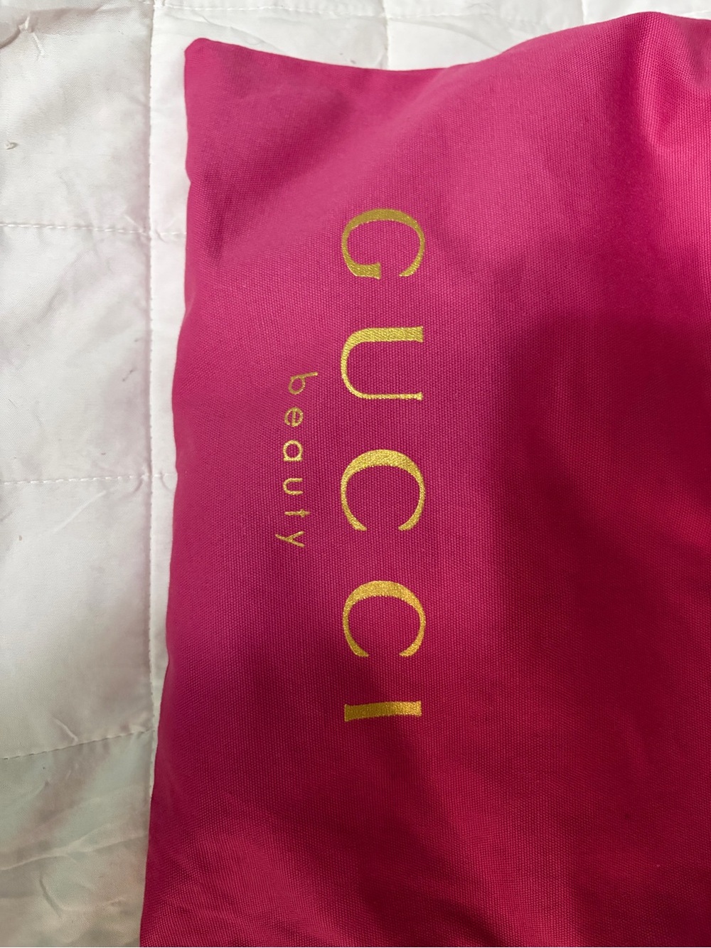 Magenta Gucci Beauty Canvas Tote with Gold Logo - Picture 5 of 9